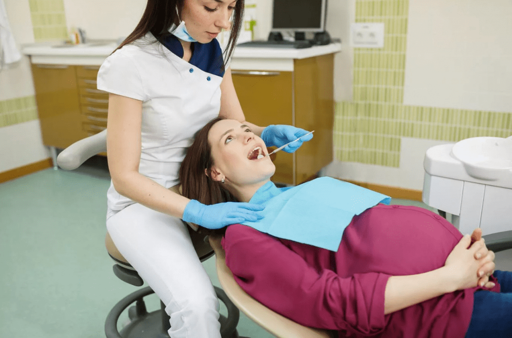 Особенности лечения зубов в III триместре