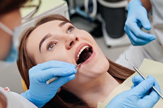 Осмотр у стоматолога в Доступной Стоматологии